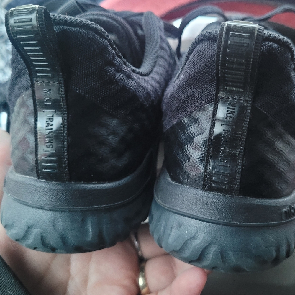 Black Nike Renew training gymnastics sneakers - Picture 6 of 7